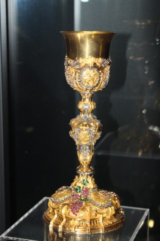 “Calice d’oro” di Michele Lofrano commissionato da Ferdinando di Borbone. 