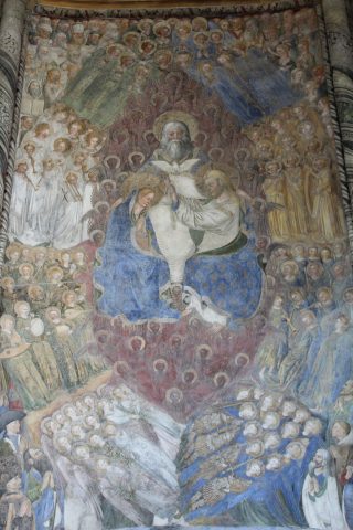 “Incoronazione della Vergine di Leonardo da Besozzo” che fa parte della serie di affreschi delle "Storie della Vergine" presso la Chiesa di San Giovanni a Carbonara di Napoli. 