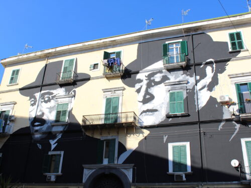 Totò di Tono Cruz: il murale nel Rione Sanità a Napoli