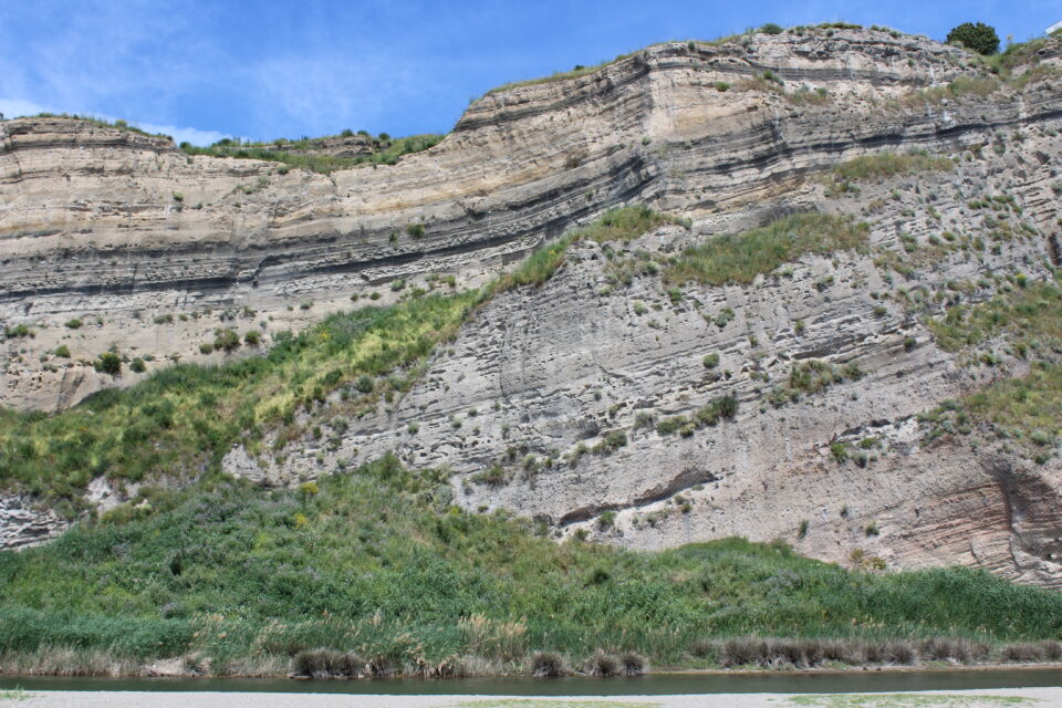 Costone roccioso di Acquamorta nel comune di Monte di Procida. 