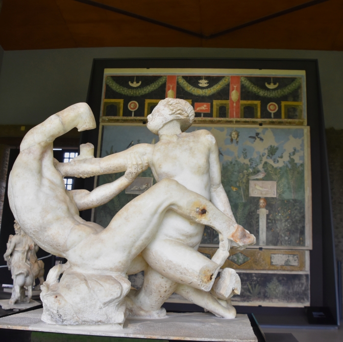 Particolare del Gruppo scultoreo ermafrodito e satiro esposto alla mostra “Arte e sensualità nelle case di Pompei” al Parco Archeologico di Pompei. 