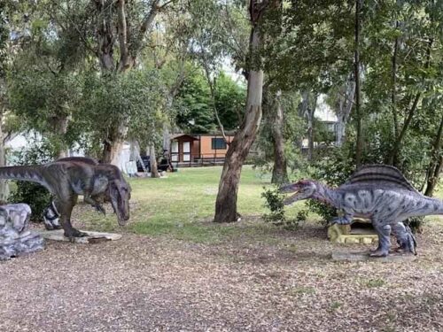 “Living Dinosaurs”: la mostra nei Giardini Maria Carolina alla Reggia di Caserta
