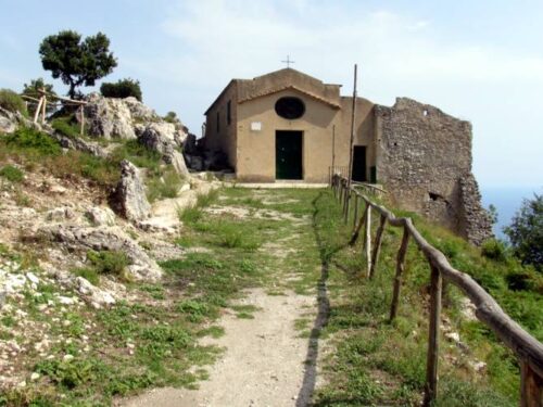 Valle di Sambuco e Convento di San Nicola: l’escursione a Minori (SA)