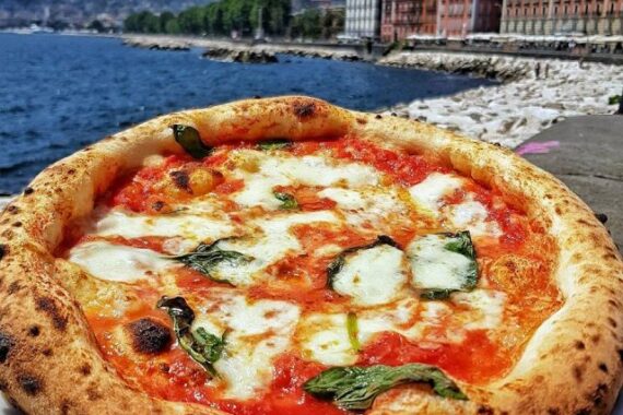 Migliori pizzerie di Napoli: la guida completa
